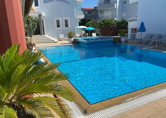 Perla Marina Aparthotel