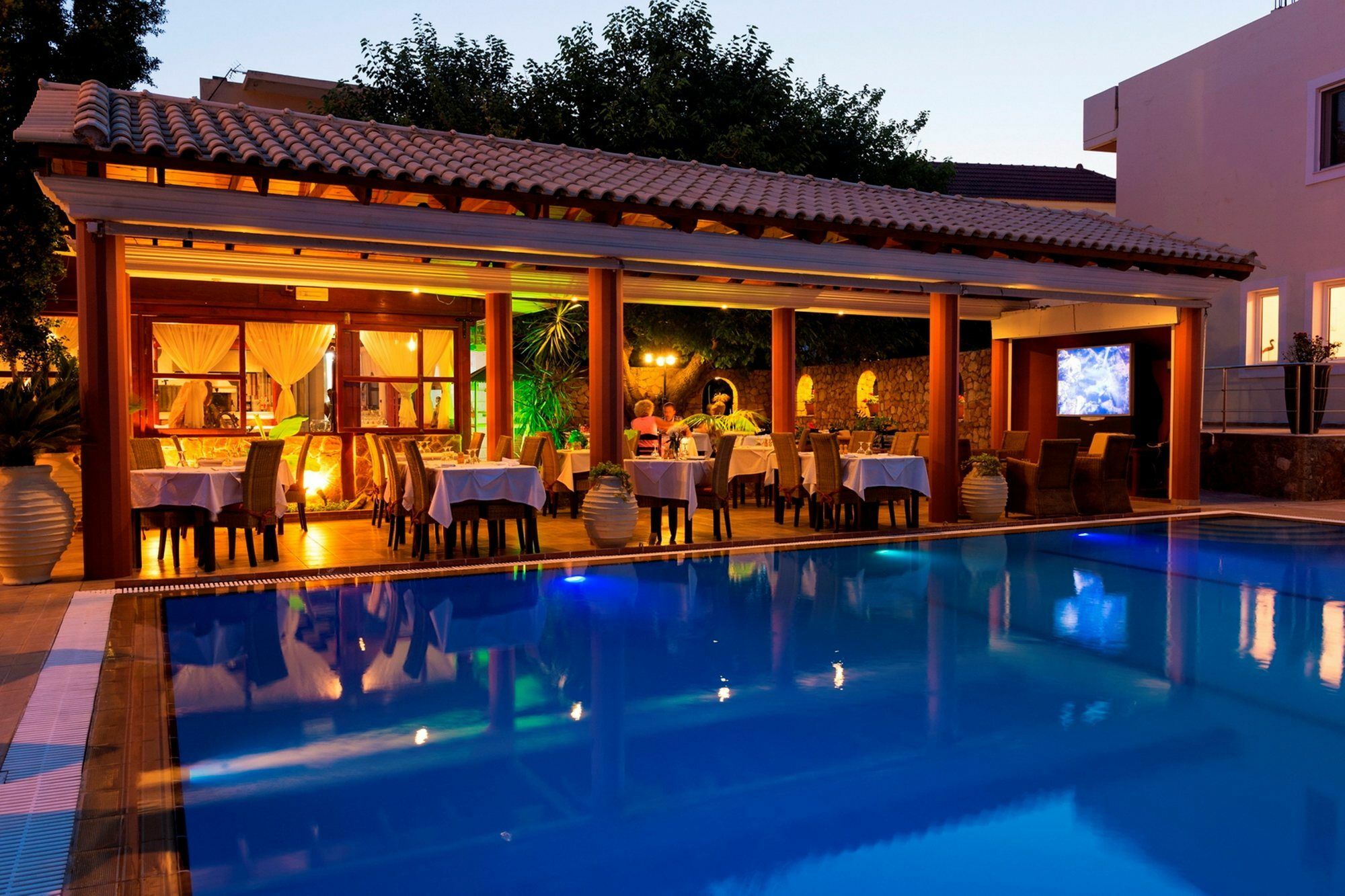 Perla Marina 4*